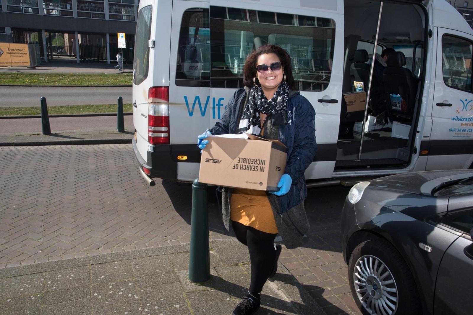 Initiatieven in coronatijd: Wijkbus en drive-thru voor fietsers