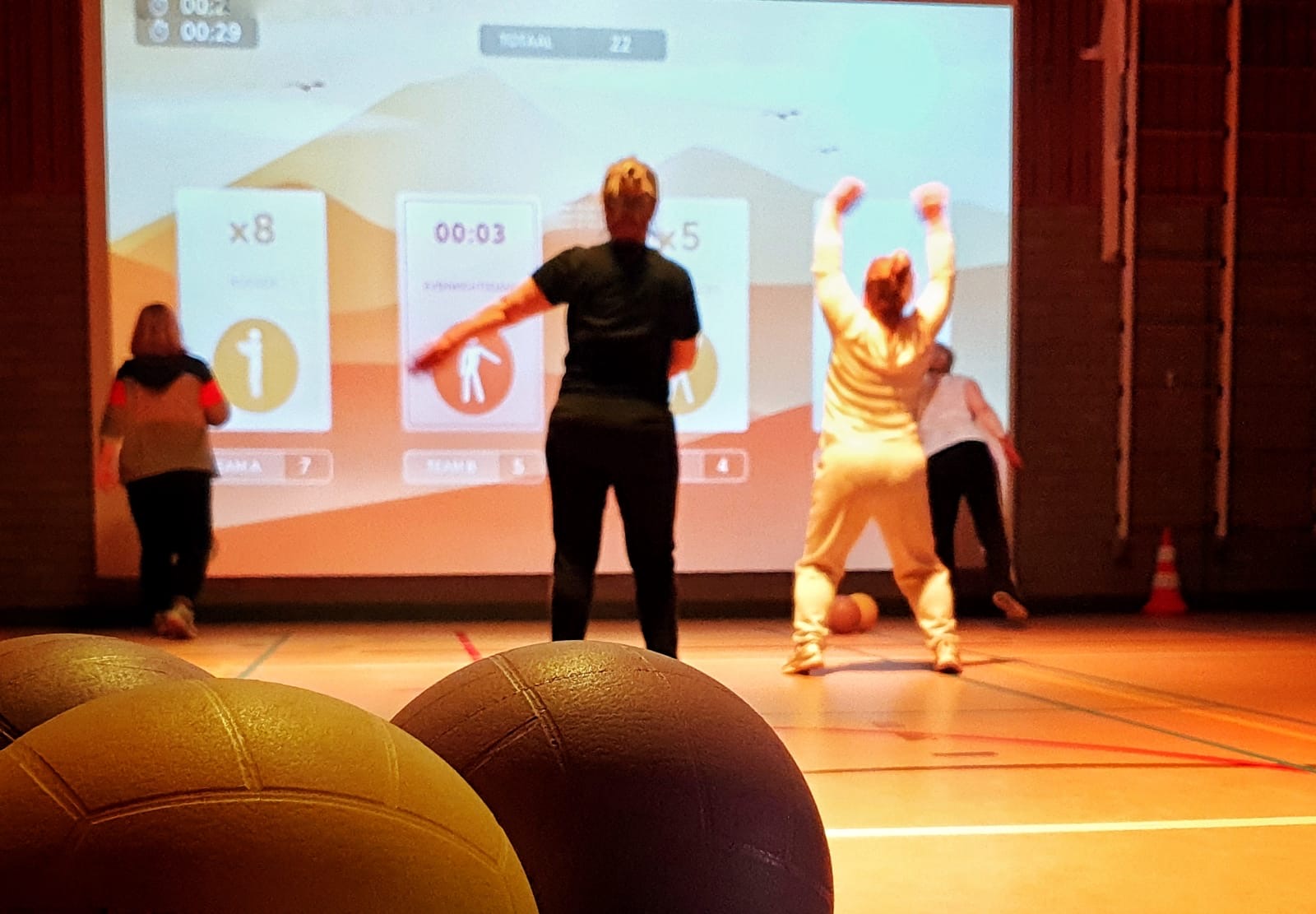 Play (W)All brengt ouderen in beweging